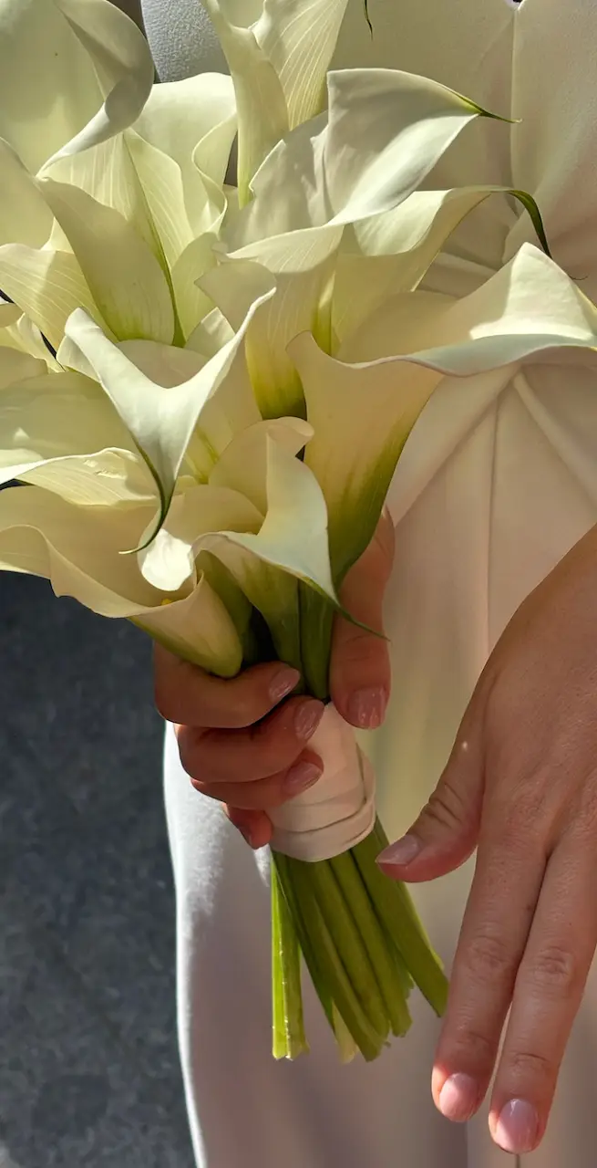 Photo from C B.'s review of Studio Lisa flwrs - design floral reviews