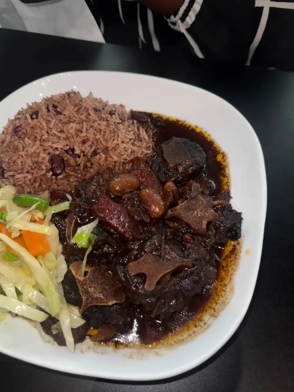 Photo 1 from Ayomide (.'s review